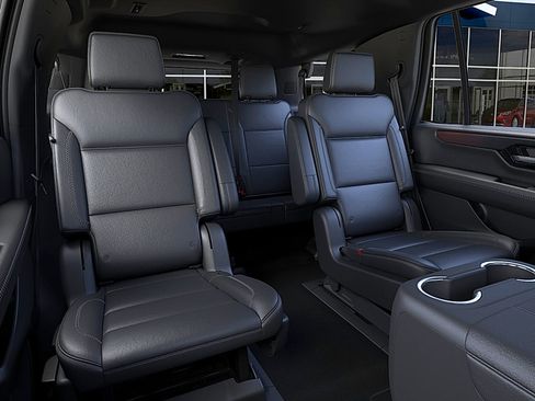 New 2026 GMC Yukon Denali w/ Sun & Power Step Package AWD/4WD image 17
