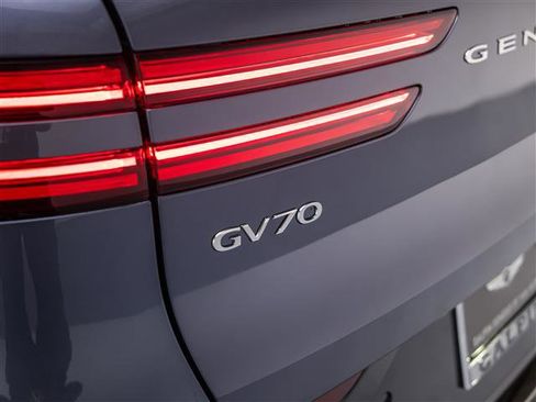 New 2026 Genesis GV70 3.5T Sport Prestige image 15