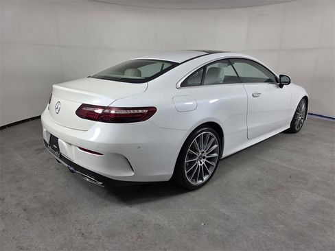 Certified 2022 Mercedes-Benz E 450 Coupe image 4
