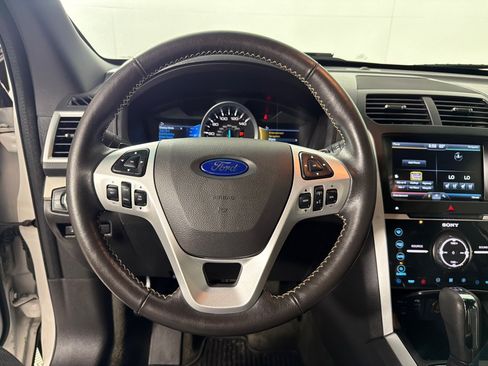 Used 2014 Ford Explorer Sport w/ Equipment Group 401A AWD/4WD image 13
