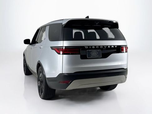 Used 2024 Land Rover Discovery S AWD/4WD image 3