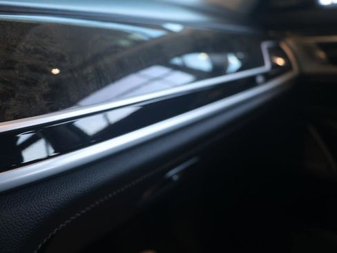 Used 2018 BMW 740i image 38