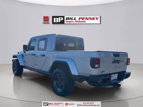 Used 2023 Jeep Gladiator Willys image 3