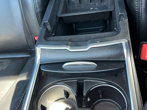 Used 2017 Chrysler 300 Limited image 31