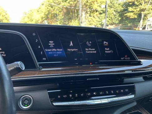 Used 2021 Cadillac Escalade Luxury image 48