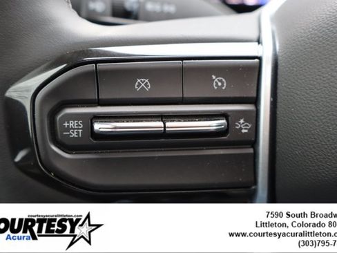 Used 2025 Chevrolet Colorado ZR2 w/ Technology Package image 12