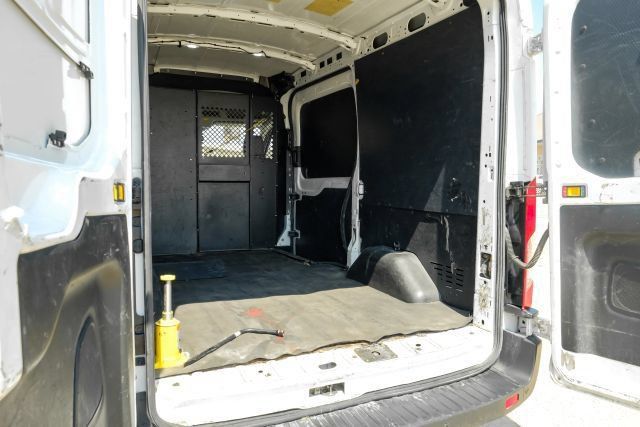 Used 2018 Ford Transit 250 130 Medium Roof RWD image 53