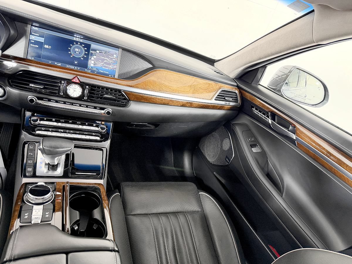 Used 2019 Genesis G90 3.3T Premium AWD/4WD image 60