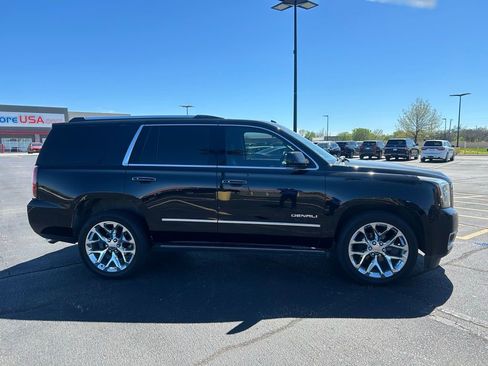 Used 2020 GMC Yukon Denali w/ Denali Premium Package AWD/4WD image 8