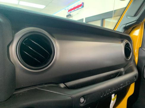 Used 2021 Jeep Wrangler Unlimited Sport image 20