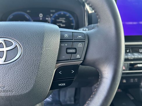 Certified 2025 Toyota Camry XLE FWD image 14