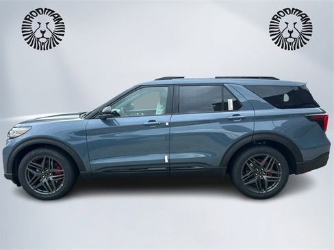 New 2026 Ford Explorer ST w/ Sun And Sound Package image 7