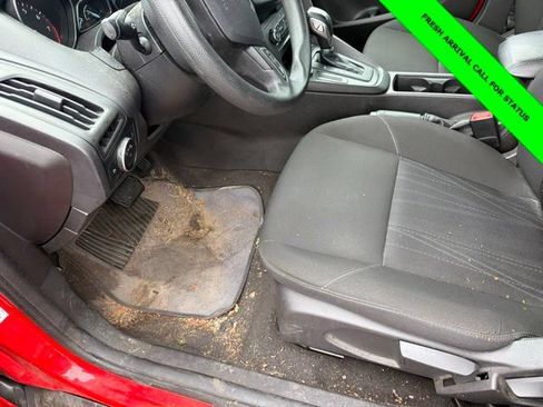 Used 2015 Ford Focus SE FWD image 21