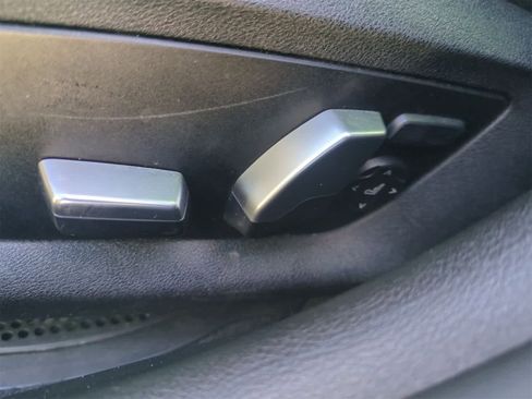 Used 2018 BMW 530i xDrive w/ Premium Package image 18