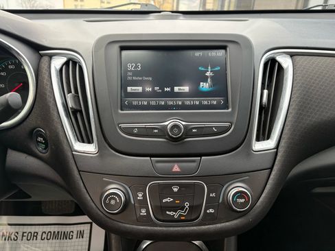 Used 2016 Chevrolet Malibu LT image 12