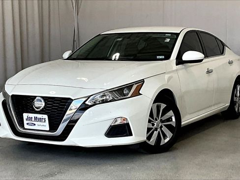 Used 2020 Nissan Altima 2.5 S image 2