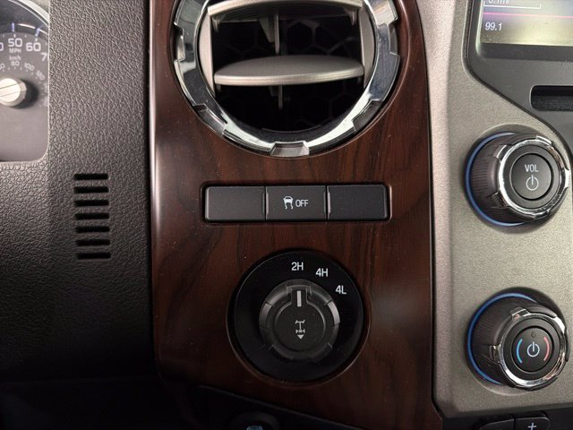 Used 2016 Ford F250 Lariat w/ Lariat Interior Package AWD/4WD image 28