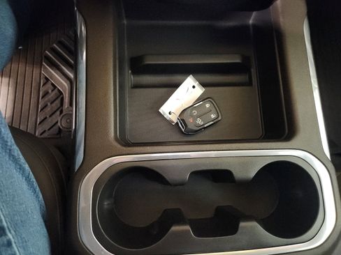 Used 2021 Chevrolet Silverado 1500 LTZ image 17