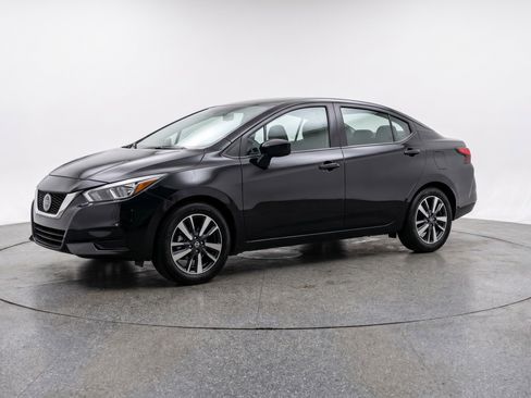Used 2025 Nissan Versa SV FWD image 3
