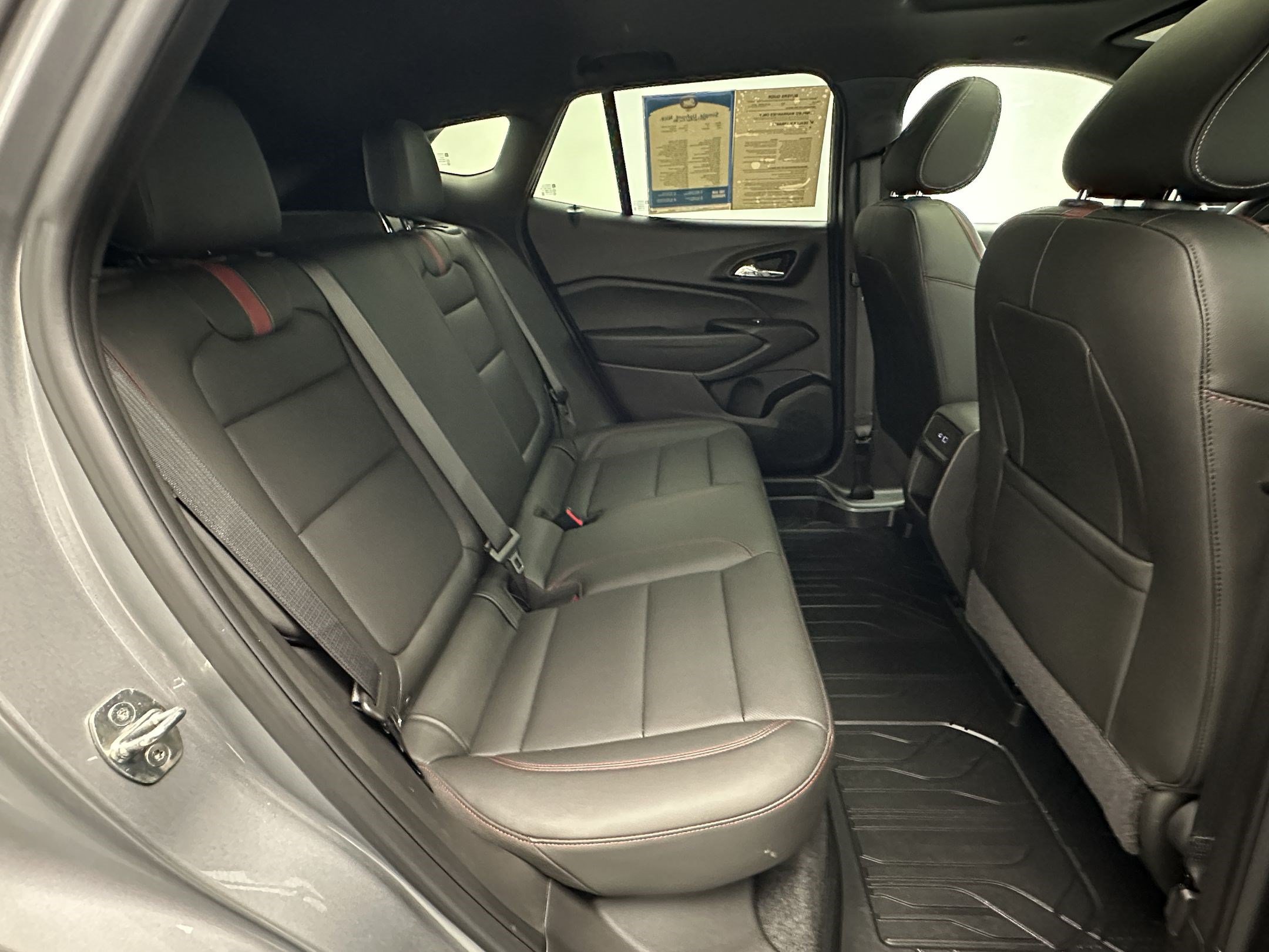 Certified 2024 Chevrolet Trax RS w/ Sunroof Package FWD image 30