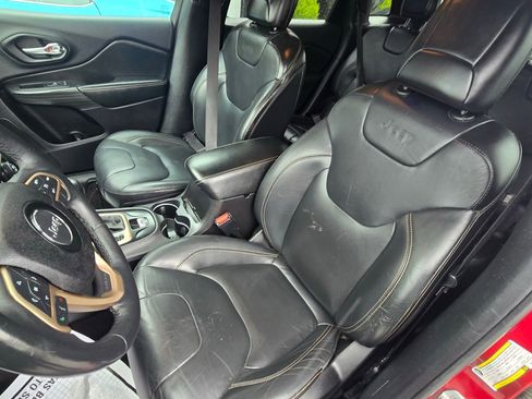 Used 2016 Jeep Cherokee Limited image 11