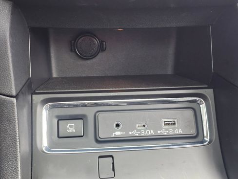 Certified 2025 Subaru Ascent Bronze Edition image 35