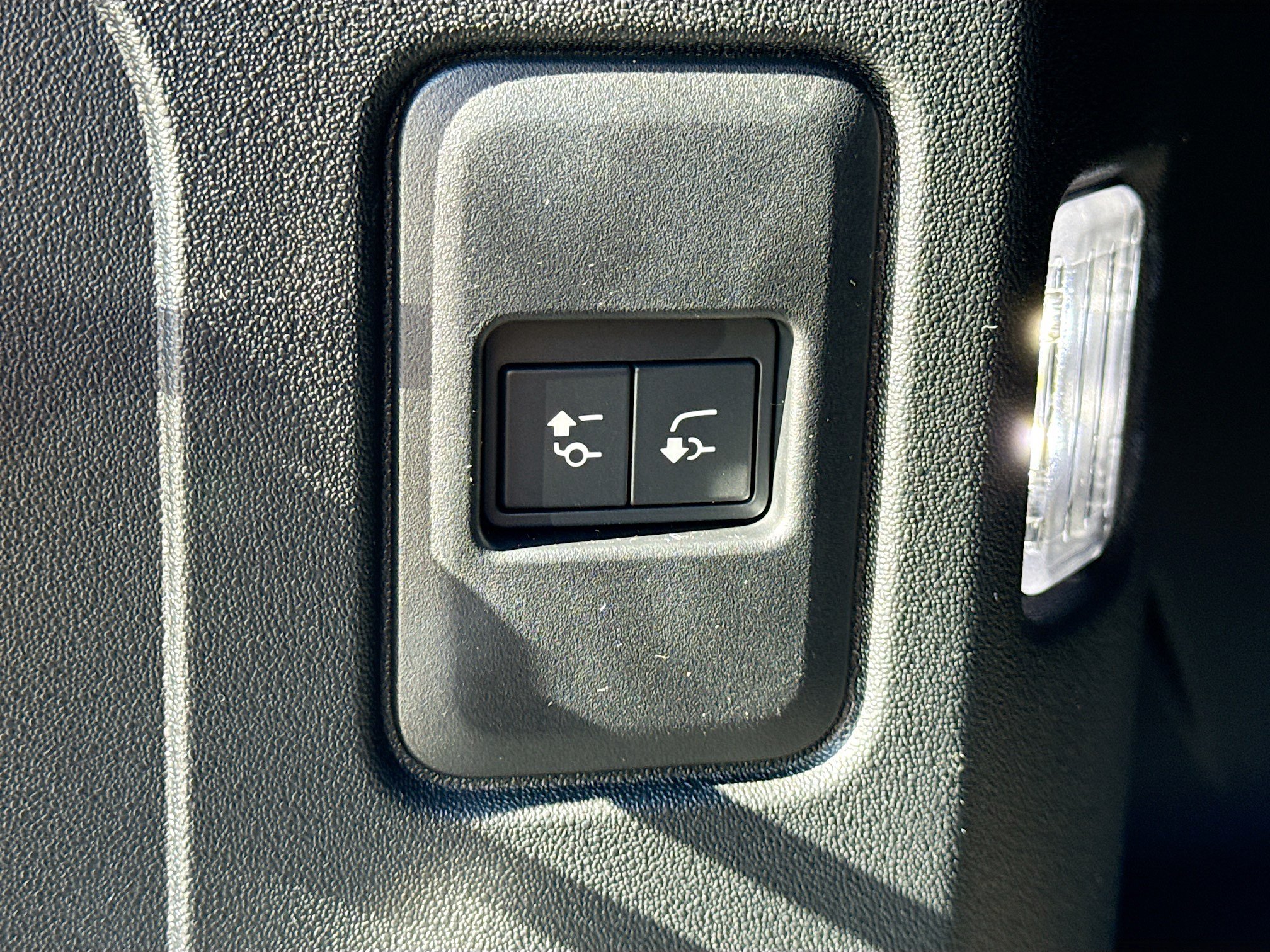 New 2026 Land Rover Defender 110 X AWD/4WD image 13