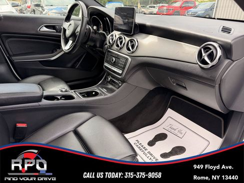 Used 2020 Mercedes-Benz GLA 250 4MATIC image 31