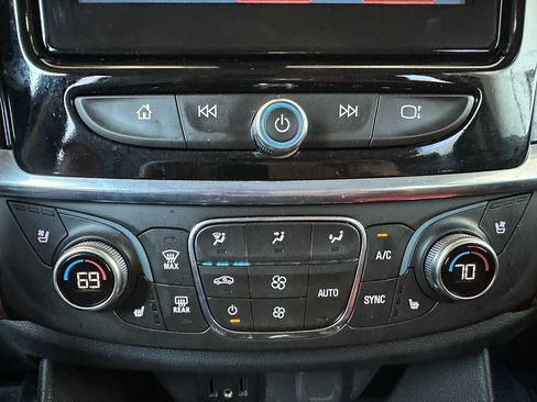 Used 2018 Chevrolet Traverse High Country AWD/4WD image 7