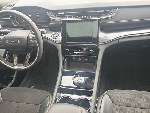 Used 2023 Jeep Grand Cherokee L Laredo AWD/4WD image 11