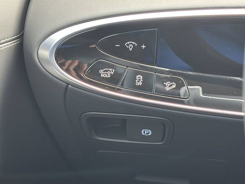 Certified 2026 Genesis GV70 2.5T AWD/4WD image 29
