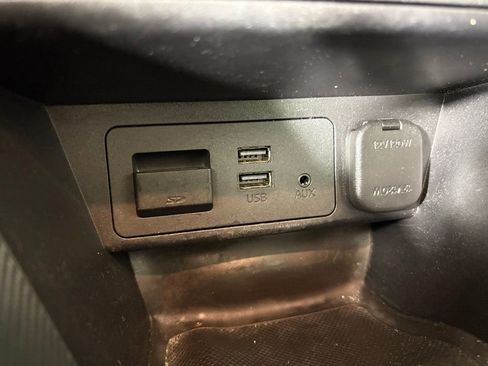 Used 2017 Toyota Yaris iA image 56