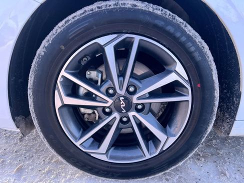 Certified 2022 Kia Forte LXS image 10