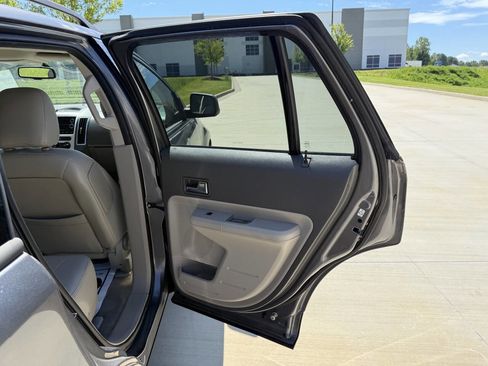 Used 2009 Ford Edge SEL image 13