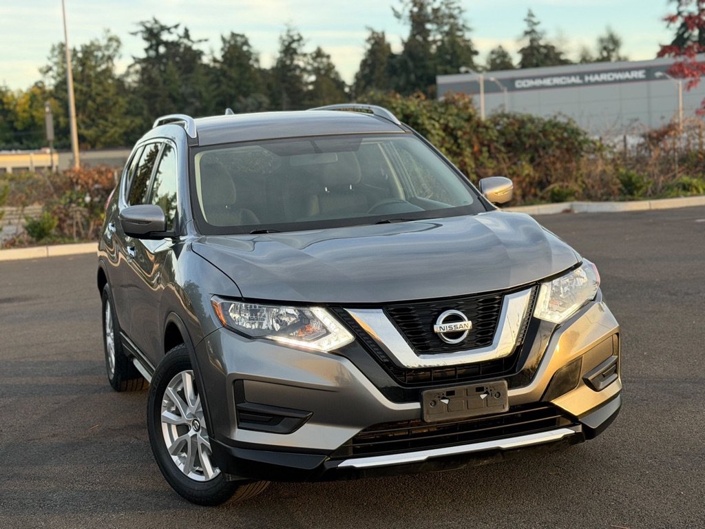 Used 2017 Nissan Rogue SV FWD image 5