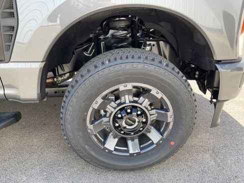 New 2026 Ford F250 4x4 Crew Cab Super Duty image 38