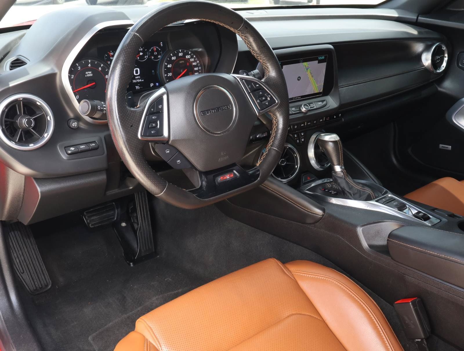 Used 2018 Chevrolet Camaro SS RWD image 8