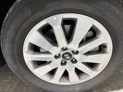 Used 2019 Buick Envision Essence w/ LPO, Road Trip Package FWD image 45