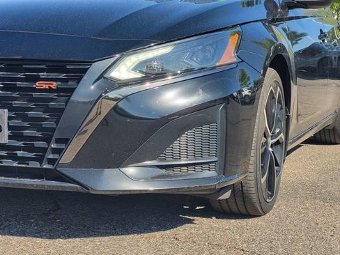 Certified 2023 Nissan Altima 2.5 SR FWD image 5