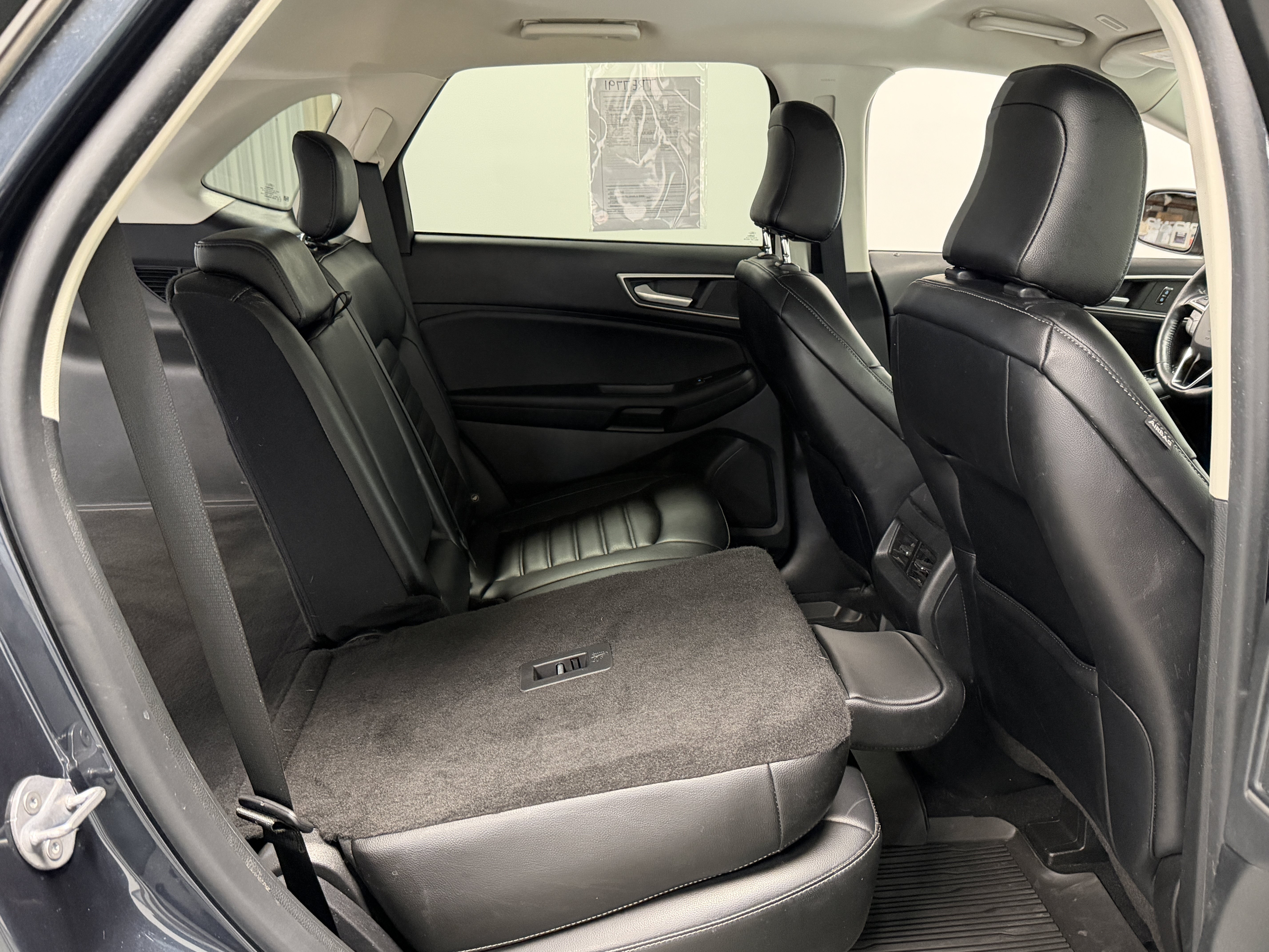 Used 2023 Ford Edge SEL AWD/4WD image 23