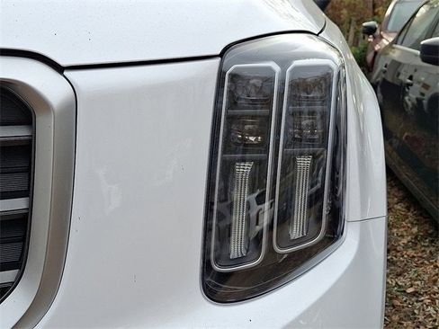 New 2025 Kia Telluride S image 4