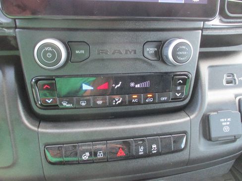 Used 2024 RAM ProMaster 3500 w/ Delivery Van Package FWD image 23