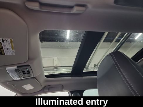 Used 2023 Mitsubishi Outlander SE image 14