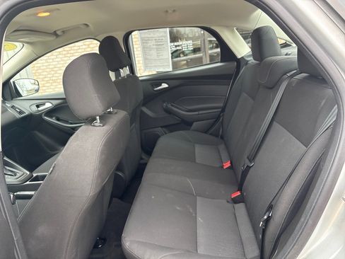 Used 2016 Ford Focus SE image 4