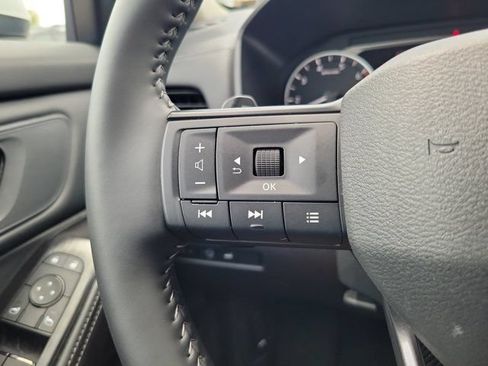 Certified 2026 Nissan Rogue SV FWD image 21