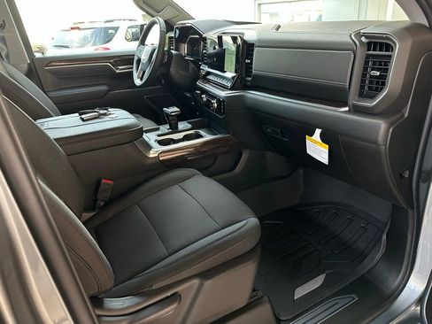 New 2026 GMC Sierra 1500 Elevation image 15