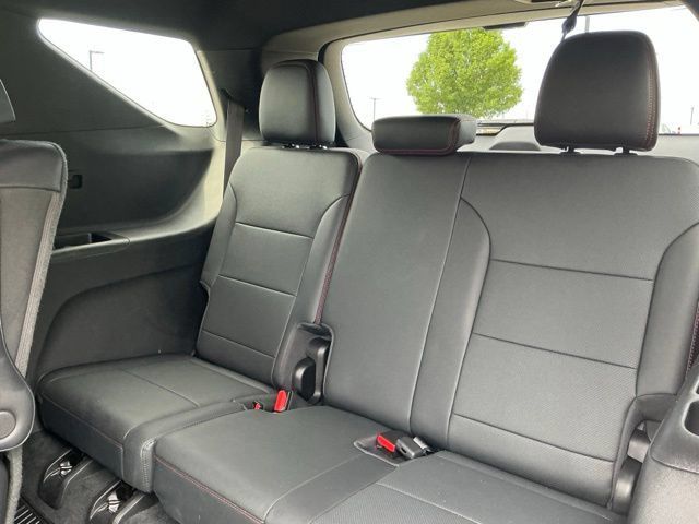 Used 2024 Chevrolet Traverse RS w/ LPO, Floor Liner Package AWD/4WD image 36