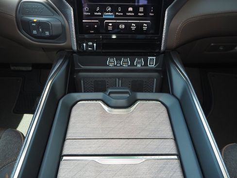 Used 2025 RAM 2500 Limited image 24