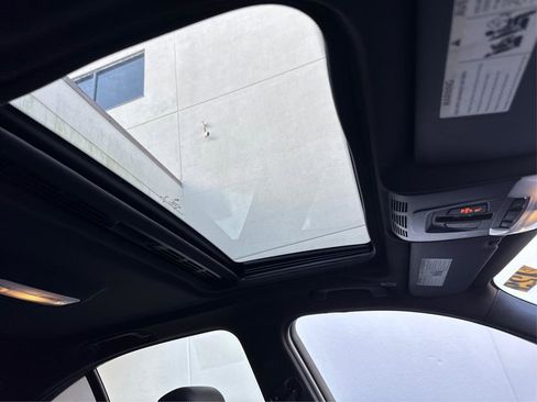 Used 2016 BMW 320i Sedan RWD image 24