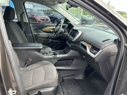 Used 2019 GMC Terrain SLE w/ Driver Convenience Package AWD/4WD image 14